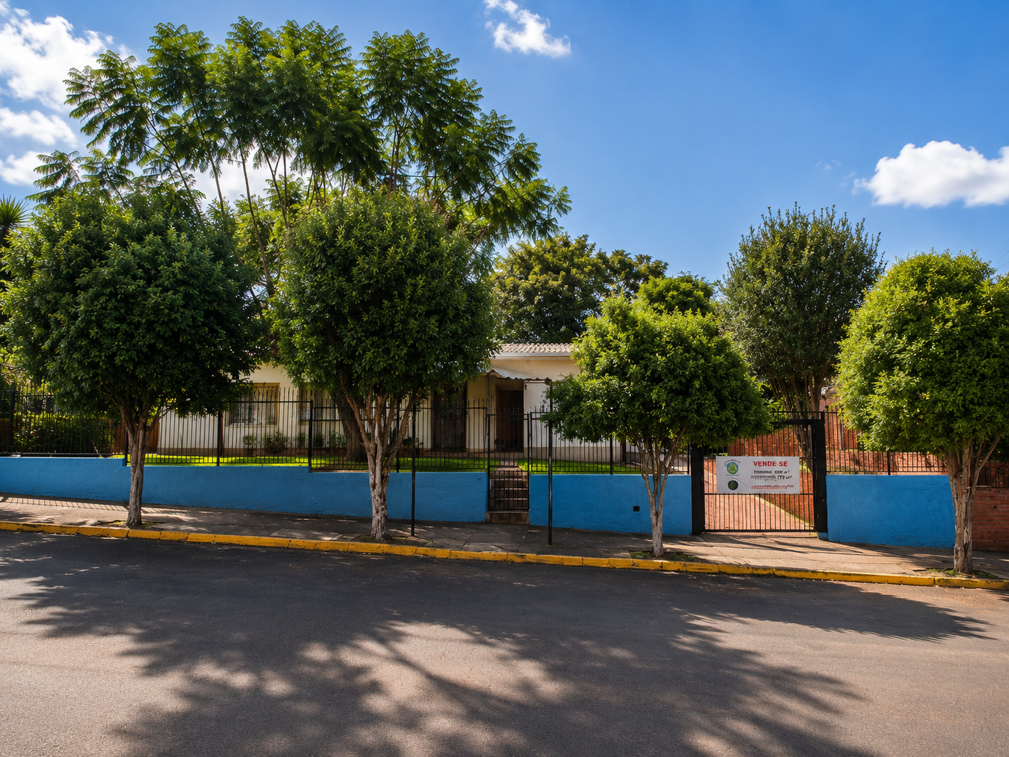 Casa para Reforma ou Demolição para Prédio Residencial no Centro de Tapejara/RS